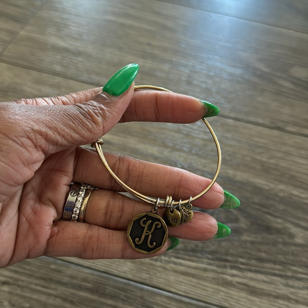 K Bracelet - Picture 4 of 6